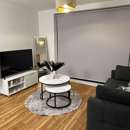 Luxury 2-Bed High-Rise In Manchester With Parking エクステリア 写真