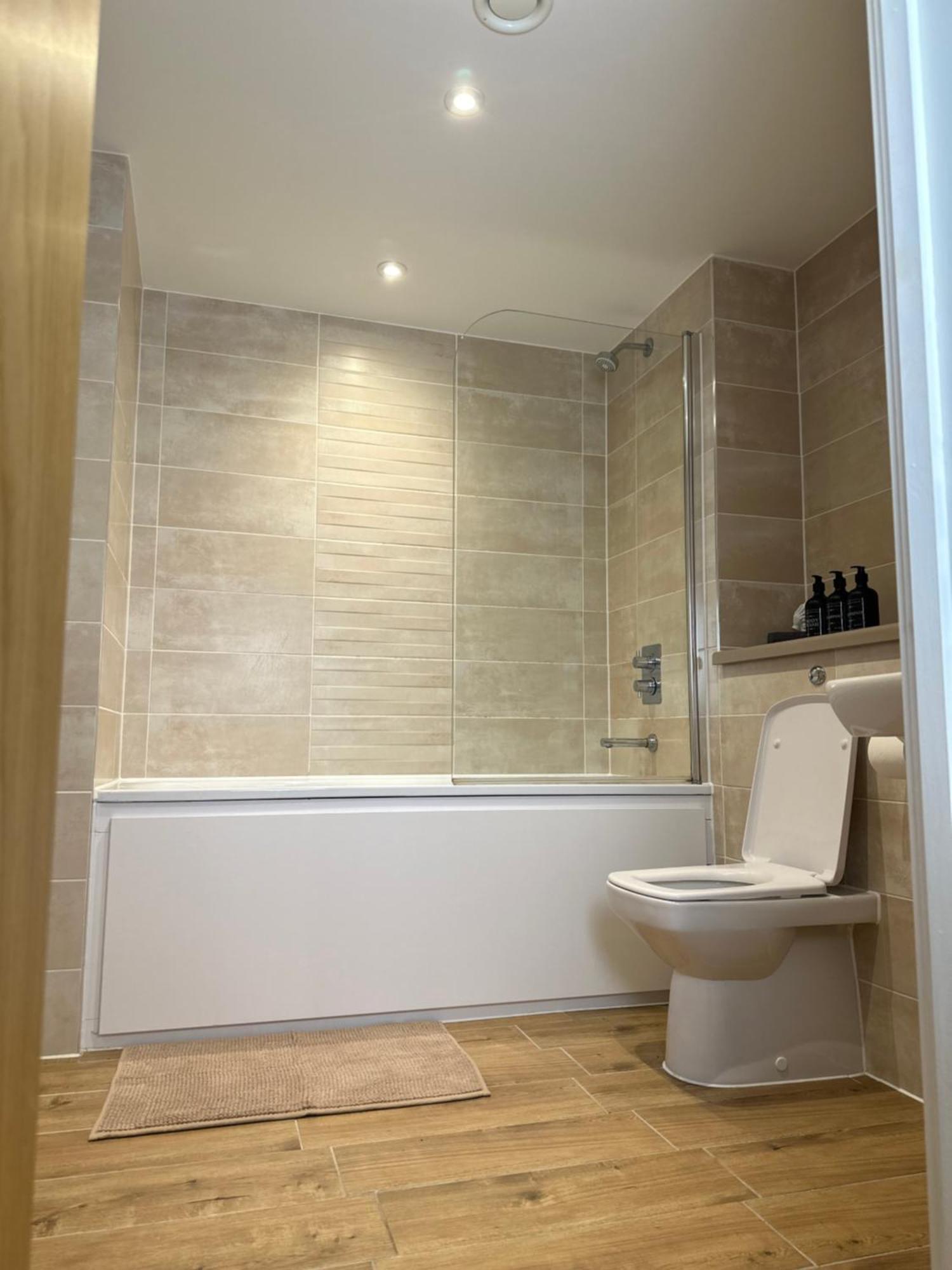 Luxury 2-Bed High-Rise In Manchester With Parking エクステリア 写真