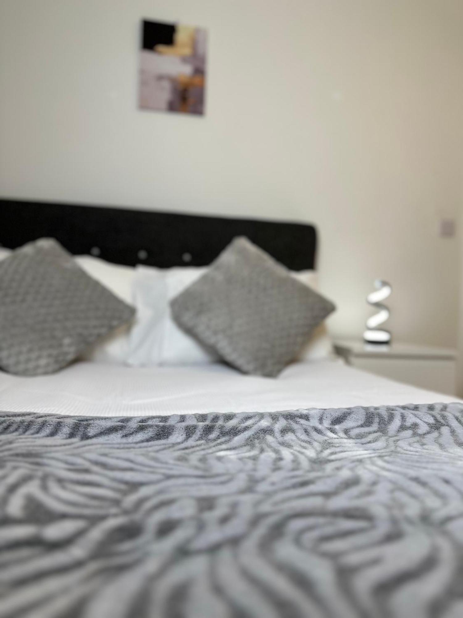 Luxury 2-Bed High-Rise In Manchester With Parking エクステリア 写真