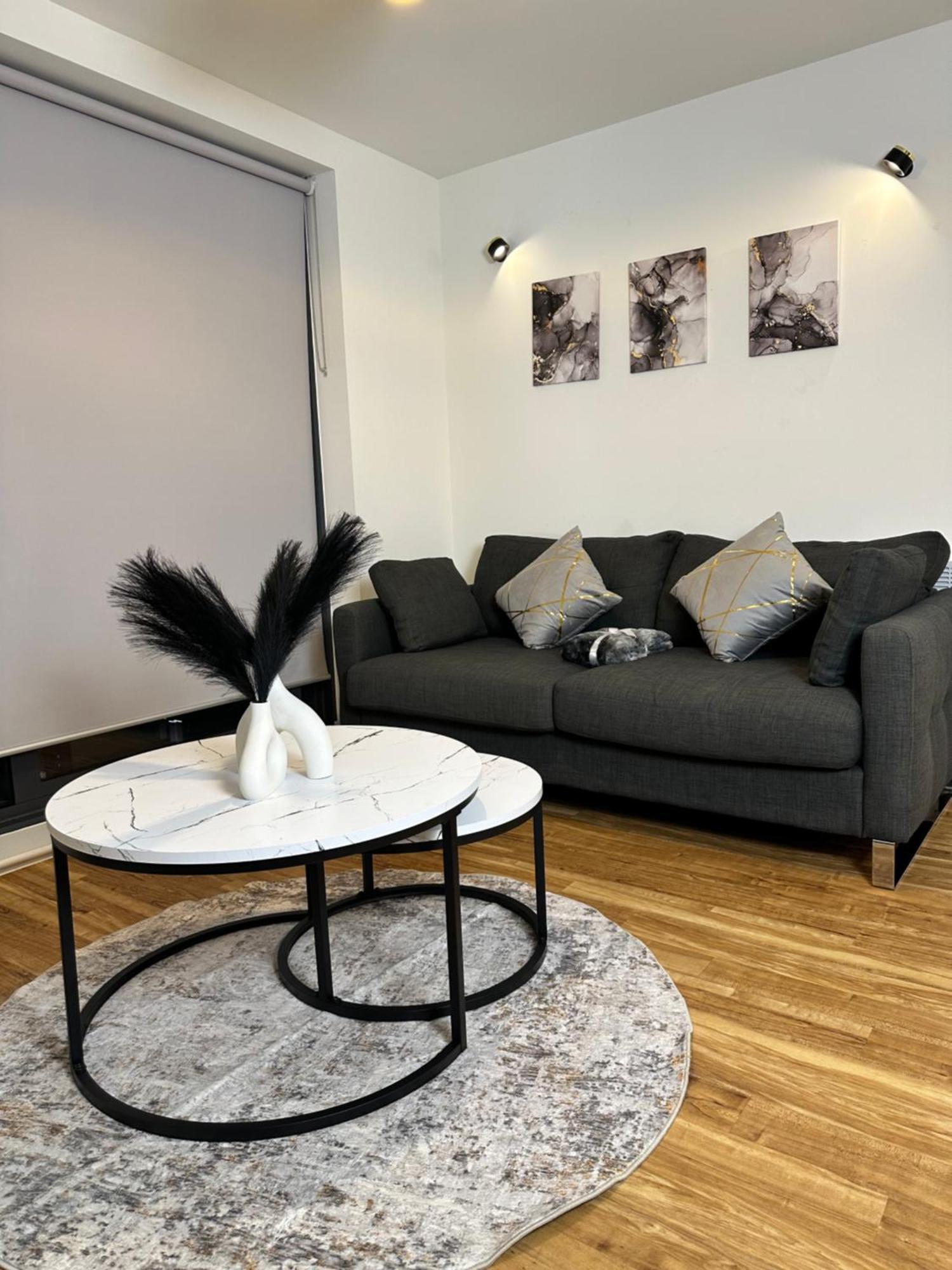Luxury 2-Bed High-Rise In Manchester With Parking エクステリア 写真