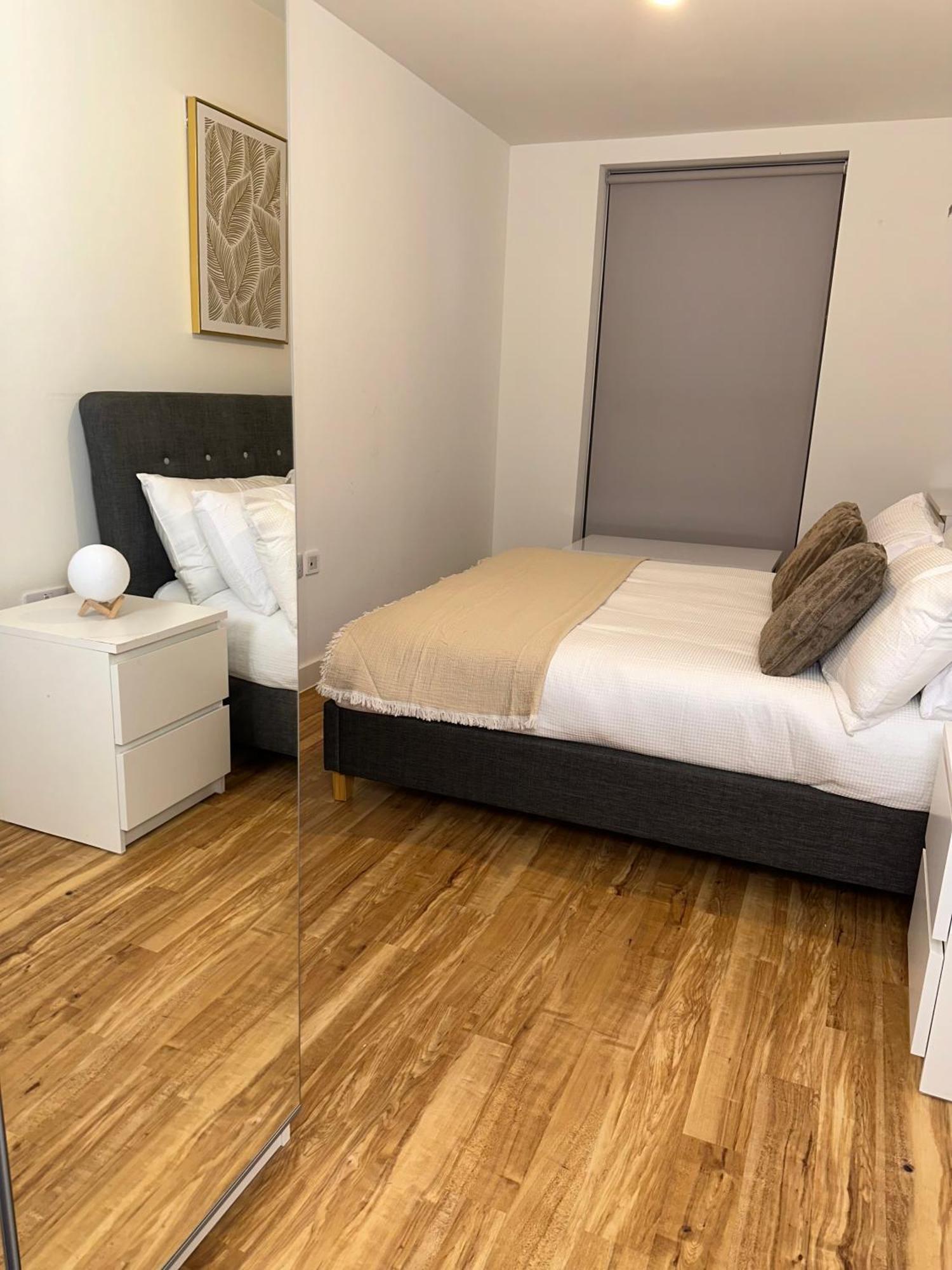 Luxury 2-Bed High-Rise In Manchester With Parking エクステリア 写真