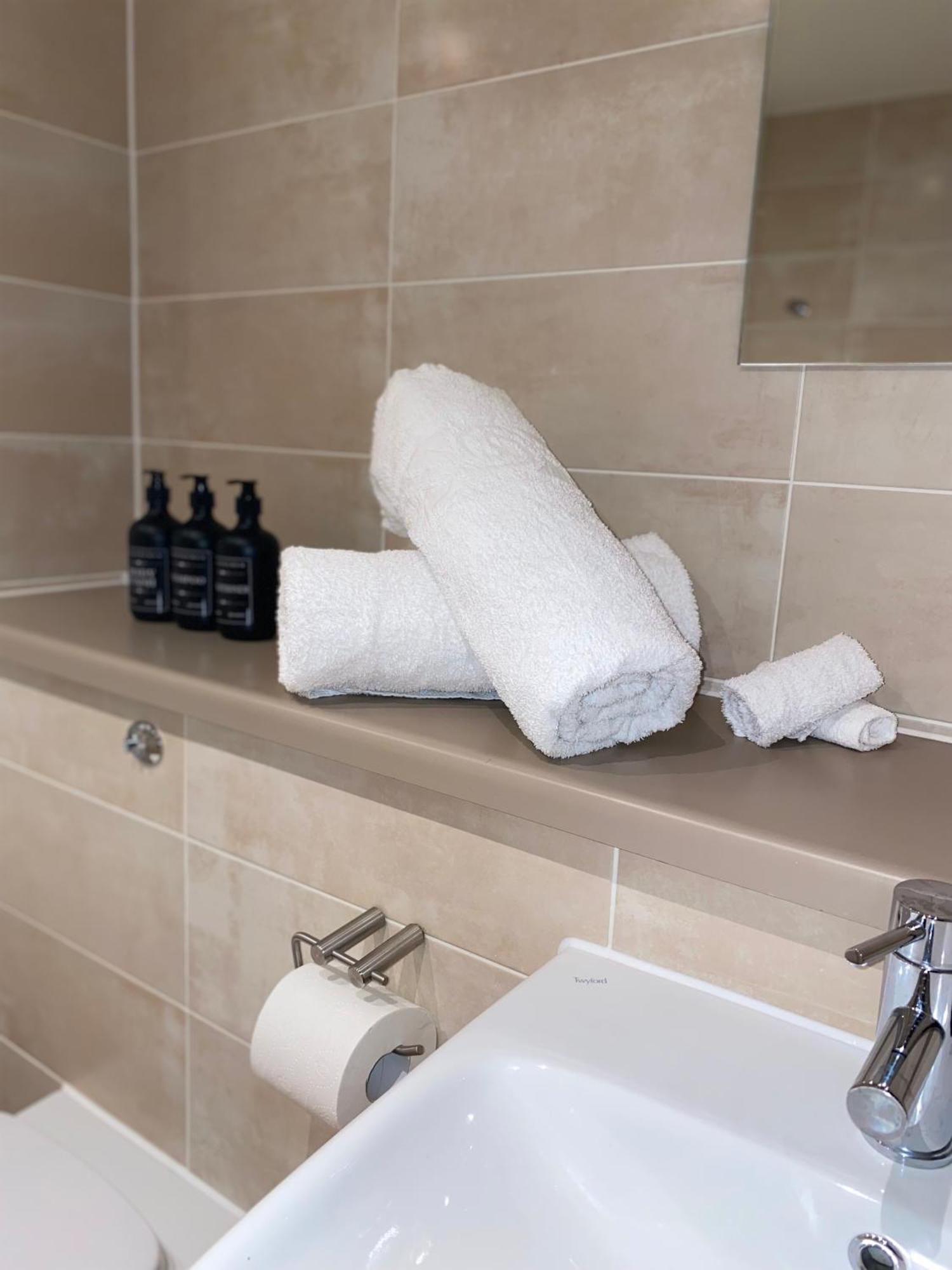 Luxury 2-Bed High-Rise In Manchester With Parking エクステリア 写真